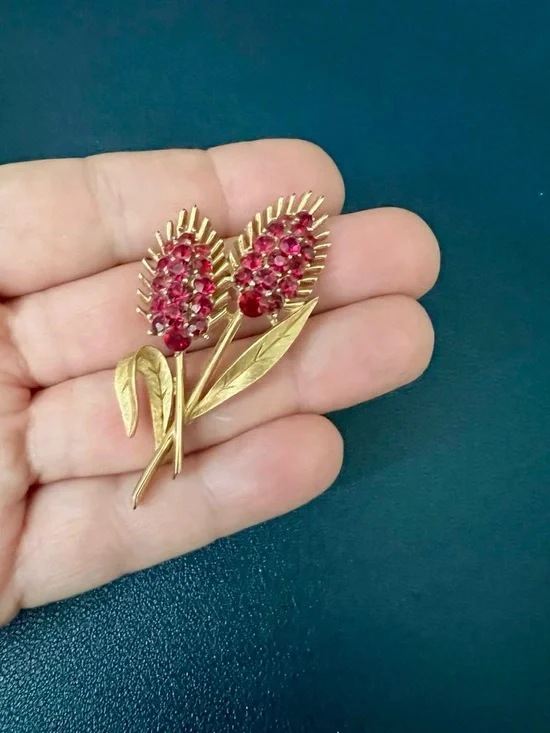 Vtg 60’s Crown Trifari Gold Ruby Red Rhinestone Wheat Brooch - Picture 4 of 5